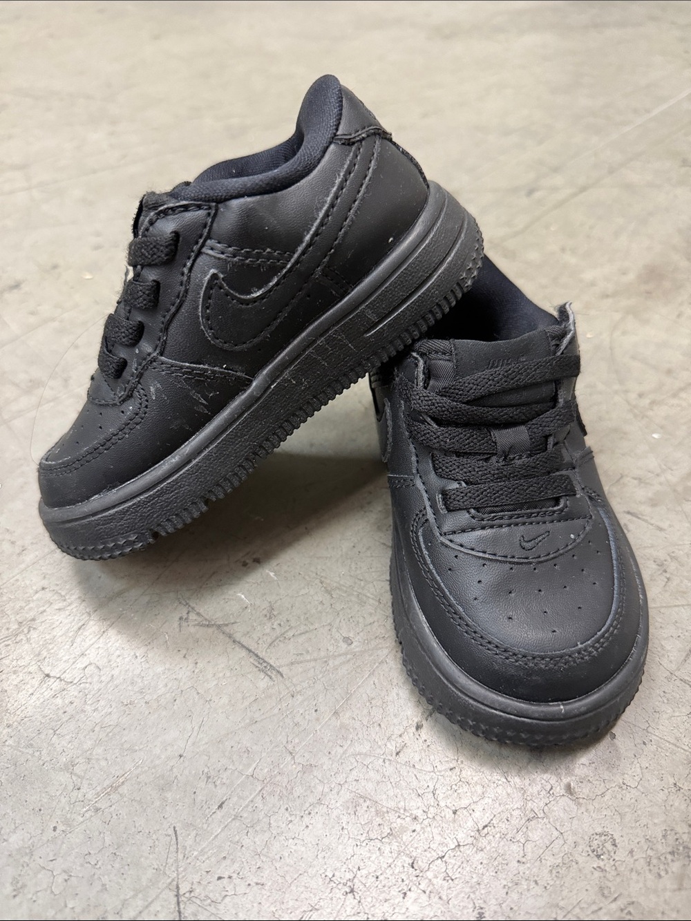 Nike Kids All-Black Low Top Sneakers